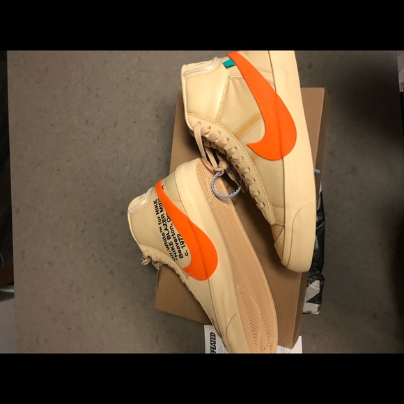 OFF WHITE MID BLAZERS VANILLA - Picture 2 of 5